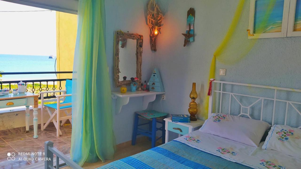 Апартаменты Socrates Sea View Kampos Marathokampou Экстерьер фото